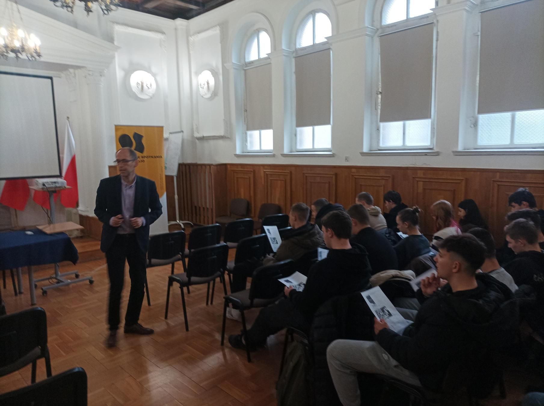 Wykład dr B. Janickiego, Brzeg 3.12.2025 (3)